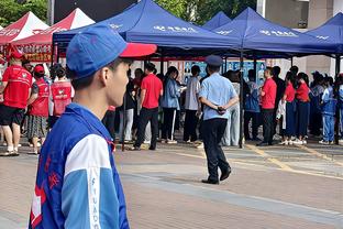 奥坎波斯：希望转会窗能够加强球队实力 很痛苦我们理应得到一分